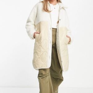Abercrombie Sherpa Quilted Coat White/Beige Women’s Size S